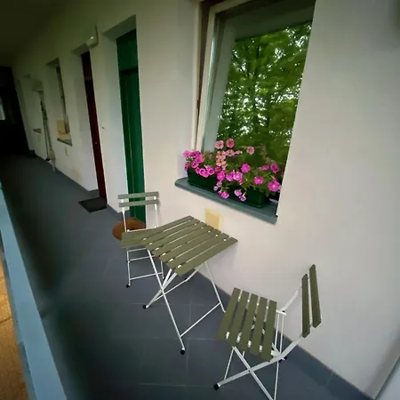 Zzzoliborski Sen - Metro Plac Wilsona - Zoliborz Warschau