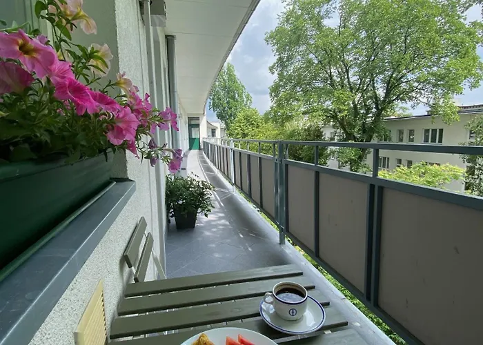 Zzzoliborski Sen - Metro Plac Wilsona - Zoliborz * Varşova