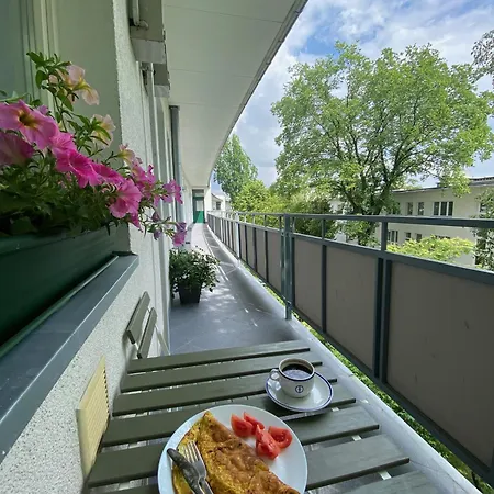 Zzzoliborski Sen - Metro Plac Wilsona - Zoliborz * Varsovia