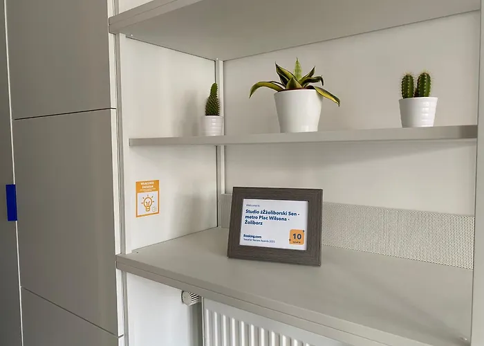 Zzzoliborski Sen - Metro Plac Wilsona - Zoliborz * Varsóvia