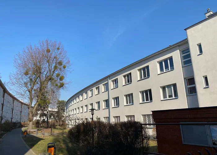 Zzzoliborski Sen - Metro Plac Wilsona - Zoliborz * Varsóvia