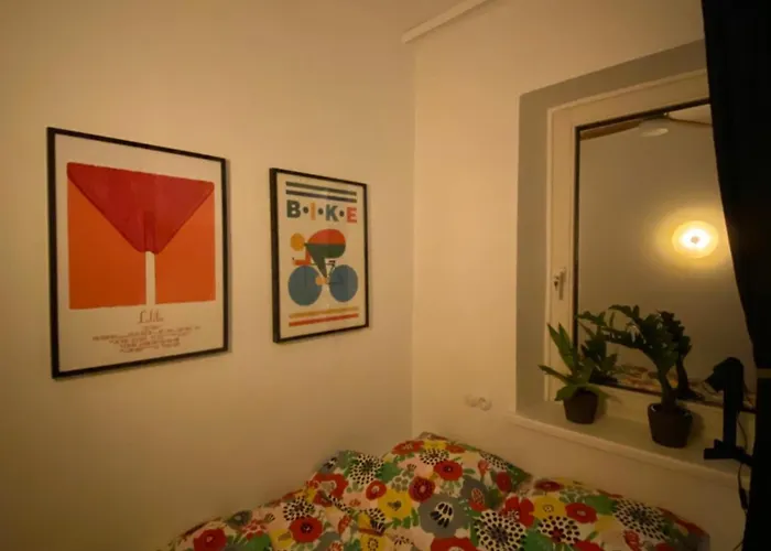 Zzzoliborski Sen - Metro Plac Wilsona - Zoliborz Warschau